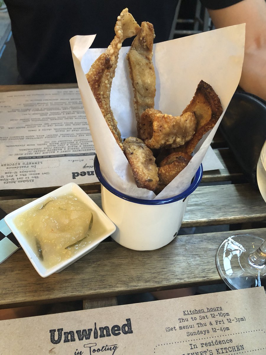 Cheese and marmite straws and pork scratchings to get us going last night <a href="/UnwinedSW17/">Unwined in Tooting</a>  with <a href="/LinnetsKitchen/">Linnets Kitchen</a> #tooting#tootingmarket #food