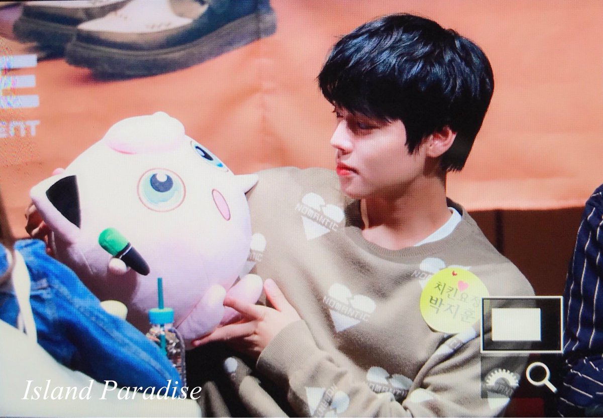 Island_990529's tweet photo. 180421 귀여워어어귀야워ㅠㅠㅠㅠㅠㅠㅠㅠㅠㅠㅠㅠㅠㅠㅠㅠㅠㅠㅠ귀여워ㅠㅠㅠㅠ지후나ㅠㅠㅠㅠㅠㅠㅠㅠㅠㅠㅠㅠㅠㅠㅠㅠ
#박지훈 #wannaone #parkjihoon https://t.co/lgppg0puBS