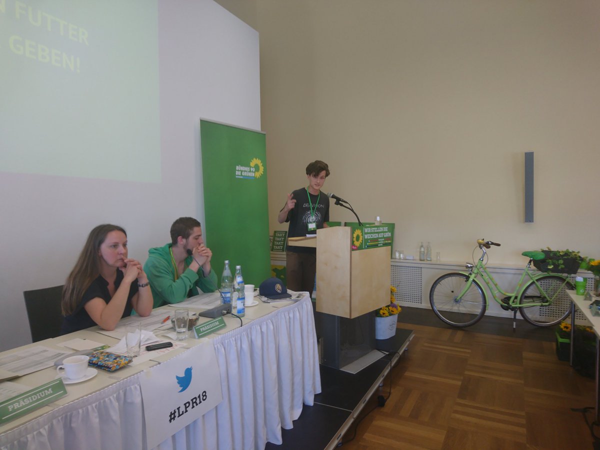 gj_brandenburg's tweet photo. Unser Radverkehrsantrag, eingebracht von @gruenradikal, wurde einstimmig angenommen! #lpr18 https://t.co/HARGJ47Oi7