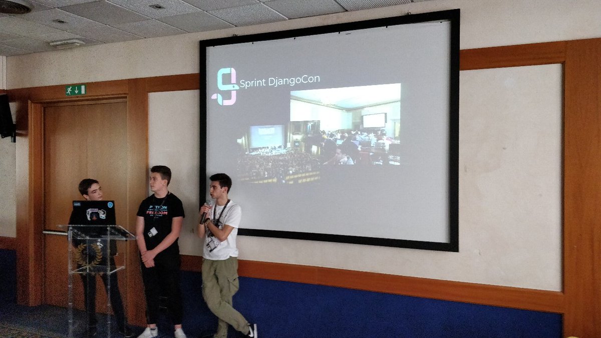 FuzzyBrainsIT's tweet photo. L'emozione di quando un core developer di Django ti spiega per due ore le class based views durante gli sprint di DjangoCon Europe #djangocon #PyConNove #pycommunity https://t.co/GNMaRfUrPJ