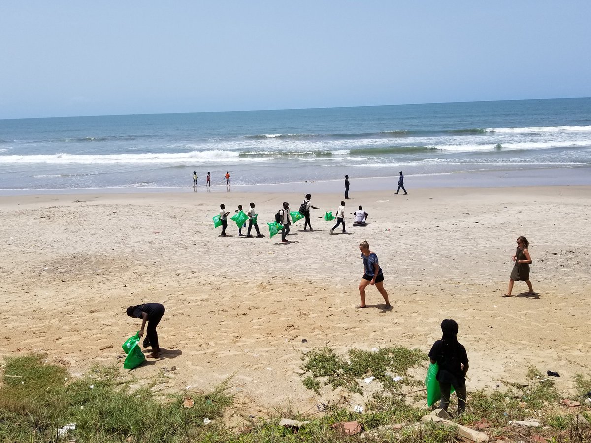 suramaking's tweet photo. Together we will Clean Ghana.
Beach Clean Up 
 @EarthDayAccra #EradicatingPlasticPollution 
#MarchForScience2018 
@EarthDayNewYork  @greenschoolsorg @GreenGhana360 @babilgre https://t.co/tqsIk9hcfZ