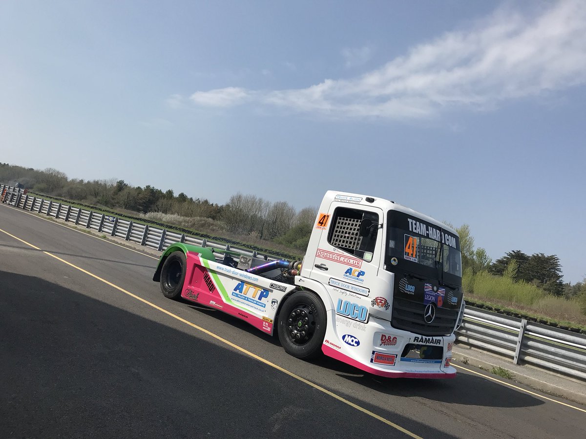 BTRAOfficial's tweet photo. Times tumbled in Division 2 qualifying and as the clock ticked to zero, @SimonCo40933231 bagged pole position for race one ahead of Luke Garrett, John Bowler, John Powell and Brad Smith #BTRA. https://t.co/hRgwICRxFm