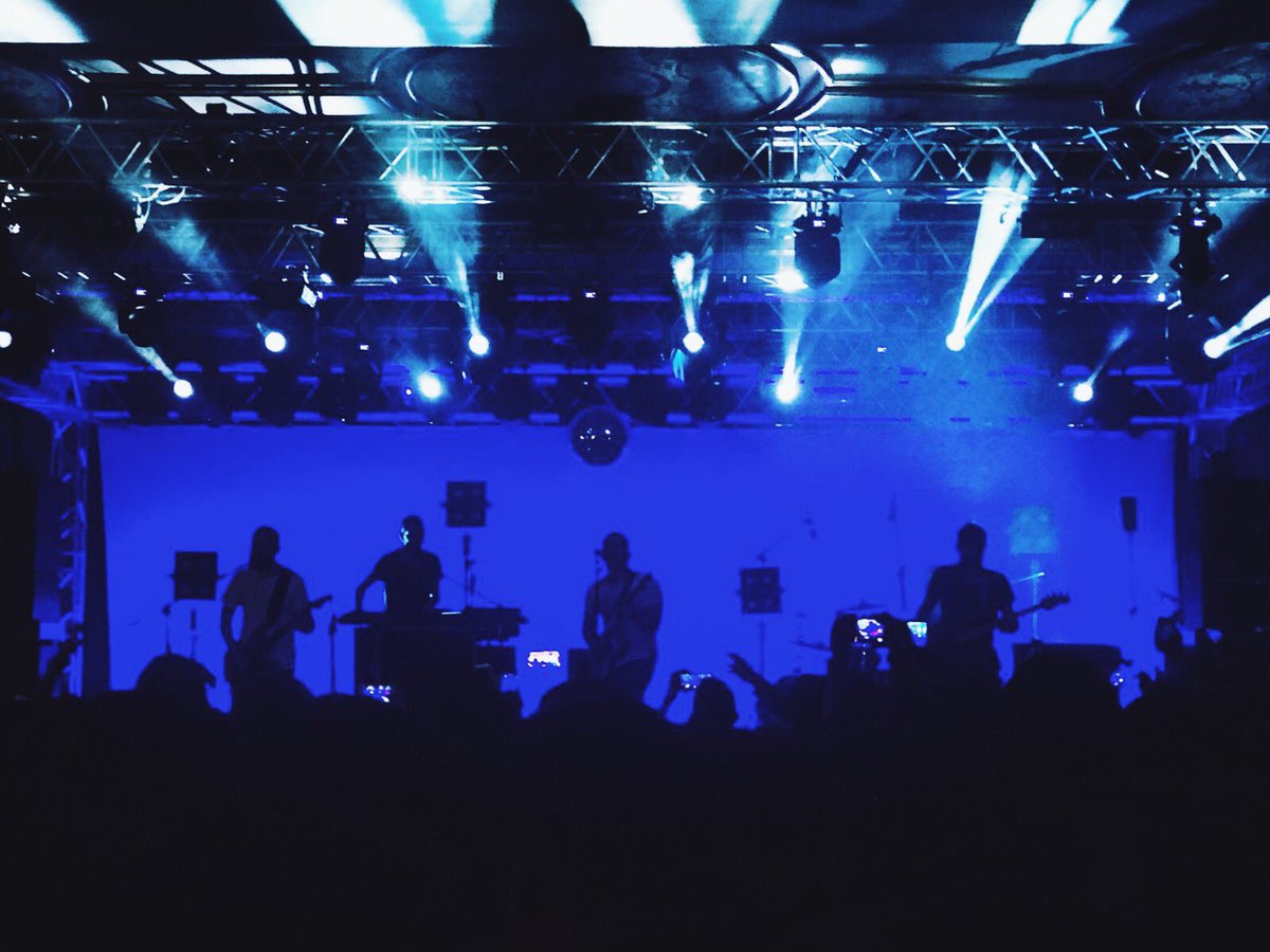 athena_official's tweet photo. Bu haftayı 3 muhteşem konserle tamamladık. Edirne ve Beylikdüzü Beykent Koleji öğrencilerine ve Itelligence Turkey çalışanlarına harika enerjileri için cok tesekkur ediyoruz. 28 Nisan Cumartesi Balıkesir Dorock XL’da görüşmek üzere! #athenasahnede #beykentokulları #itelligencetr https://t.co/T49LVmuF4a