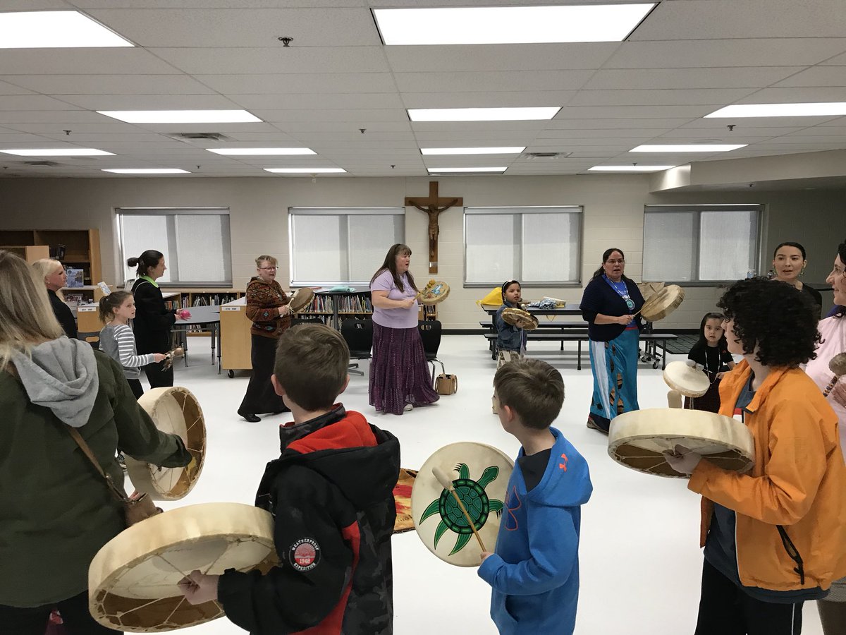 MsVerstraeten's tweet photo. Thanks to the SLNFC for joining us at a wellness event. Here is a women’s drum group and families performing the Water Song. #sccdsb #fnmisccdsb https://t.co/ZLsDbkgPH0