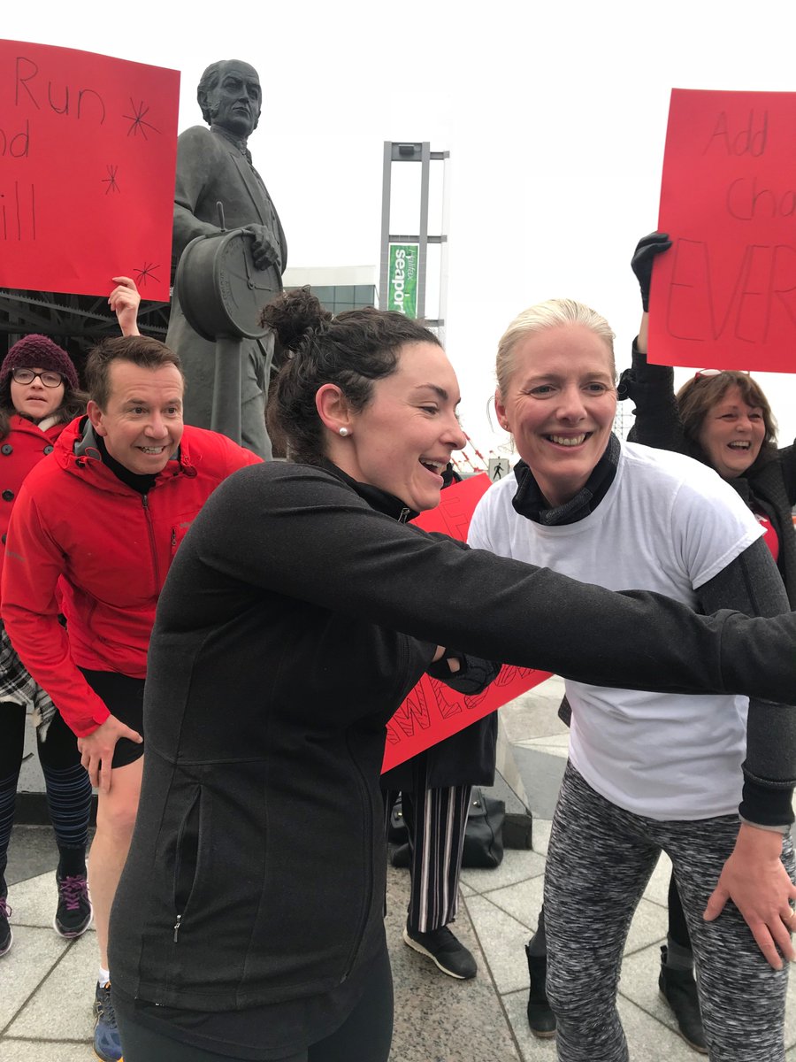 cathmckenna's tweet photo. Thanks to all for joining this morning for a run along the ocean! All donations that we collected will go towards the Judy Lamarsh Fund, which supports female candidates in the upcoming 2019 elections #Lib2018 #RunLikeAGirl https://t.co/7oNQtgaz2Y