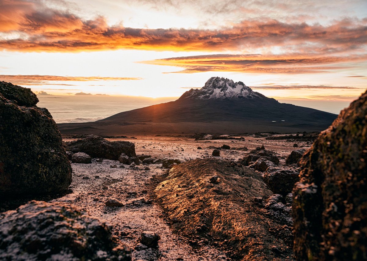 Breckenridge Photographer Andrew Maguire Documents Mandy Moore’s Kili Ascent 

thedenveregotist.com/news/2018/04/1…
