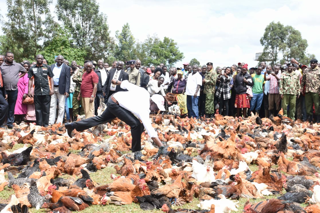 TeamHustle1's tweet photo. We salute our patron #JamaaWaKuku @WilliamsRuto for Leading the Kambi auction. https://t.co/qpKtK69xV4