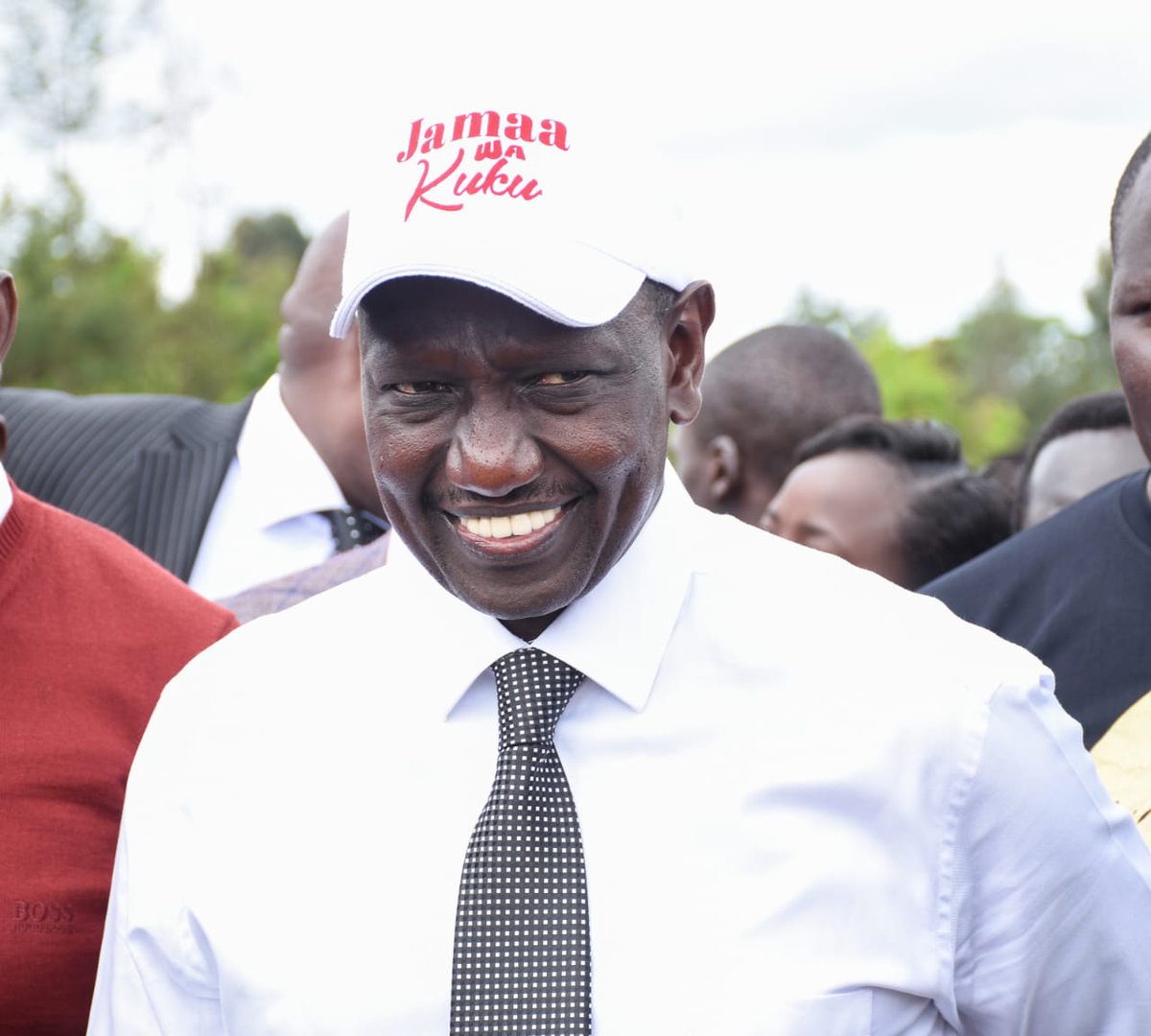 TeamHustle1's tweet photo. We salute our patron #JamaaWaKuku @WilliamsRuto for Leading the Kambi auction. https://t.co/qpKtK69xV4