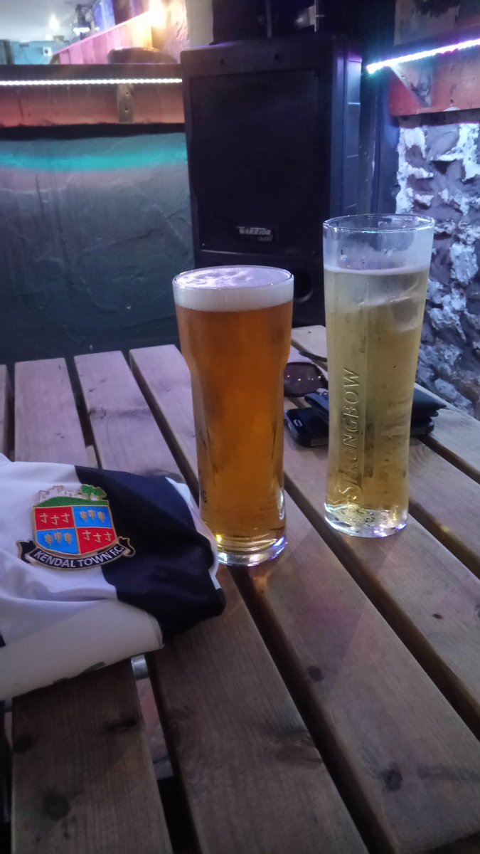 keefpapstick's tweet photo. #beeroclock #Football #nogreg #noalistair #nomatt #summerishere @mattkennedy139 https://t.co/Xn0nEsoF7T