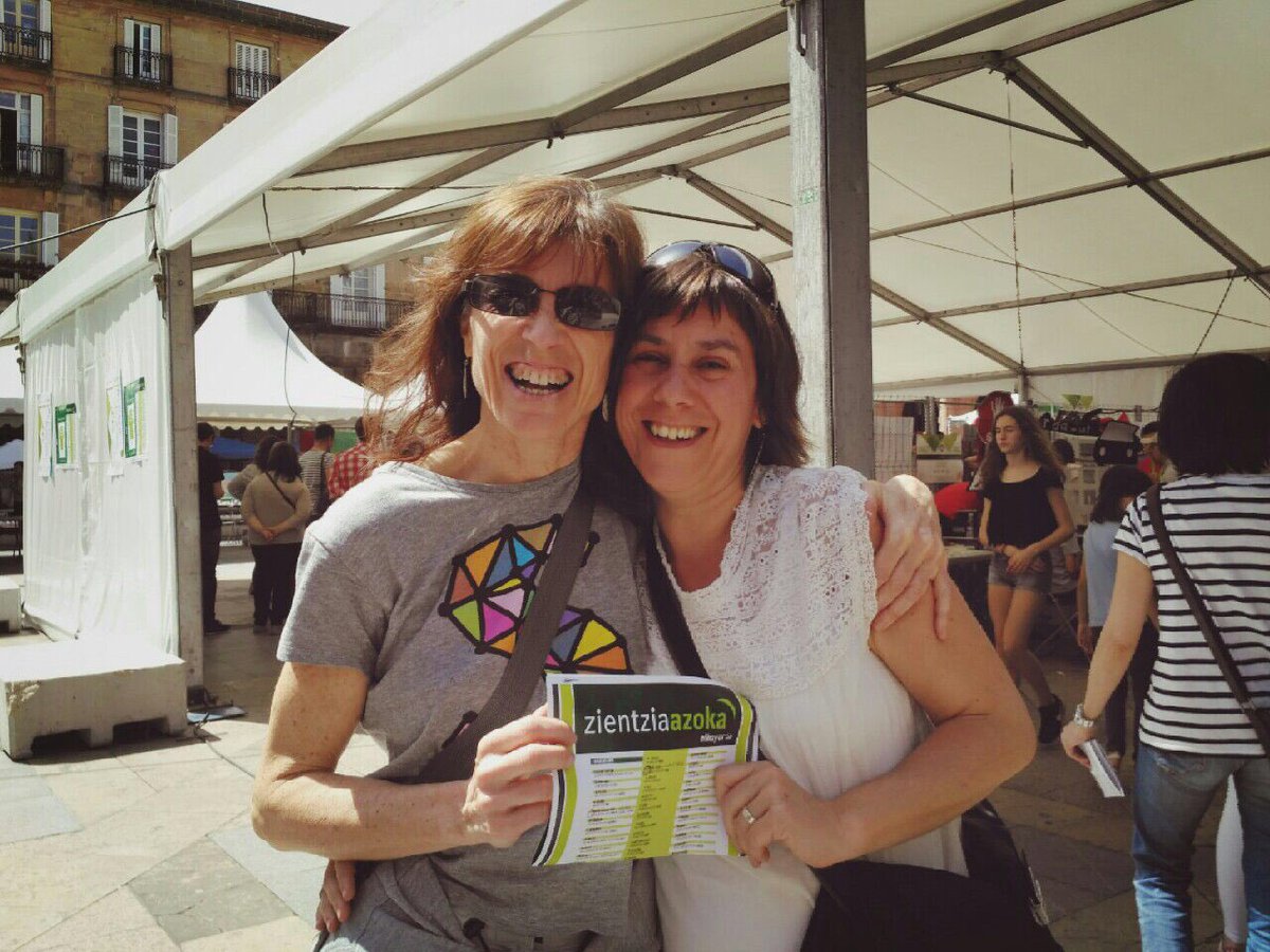 ueu_orokorra's tweet photo. Arantza Aldezabal bazkidea ere #azoka18 -n dago :) #zientziazoka https://t.co/hxGxIdCOw9