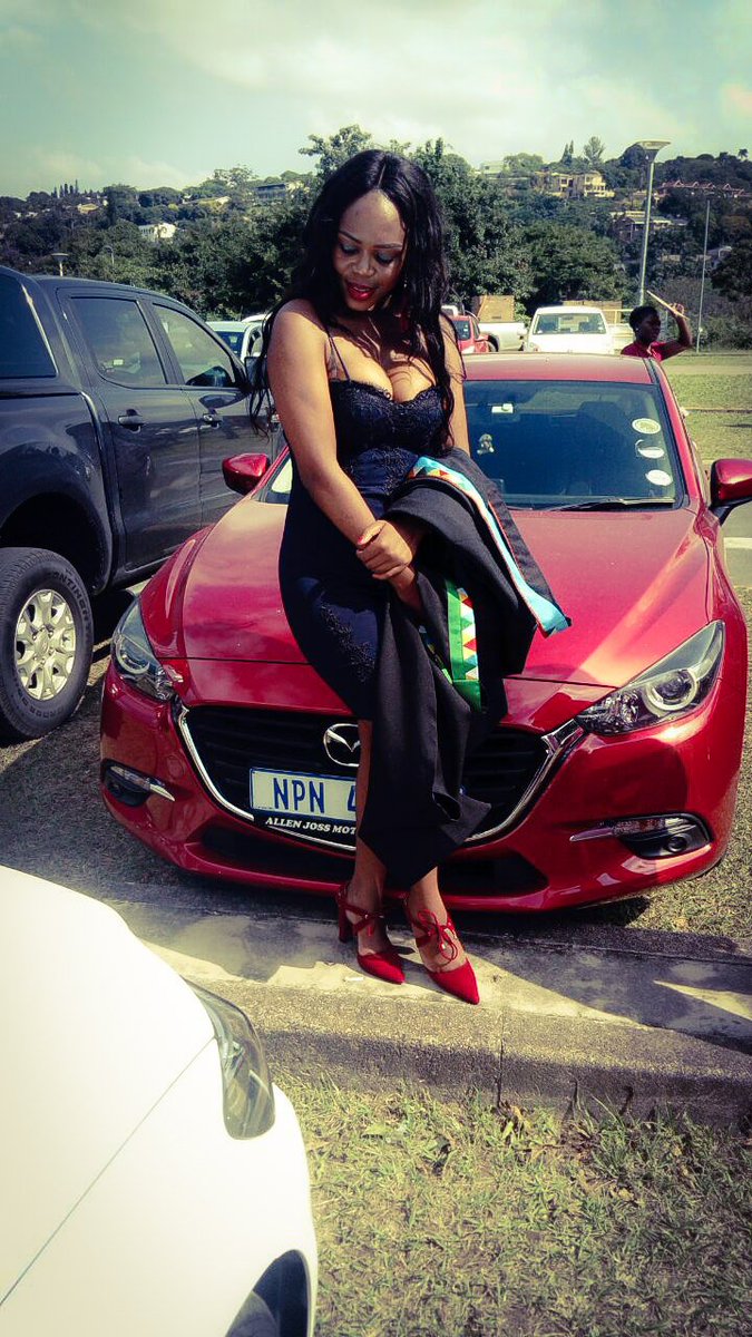 cenamyle's tweet photo. Oops I did it again... #UKZNgrad2018 #Education looks good on me https://t.co/oZp8Ltyisw