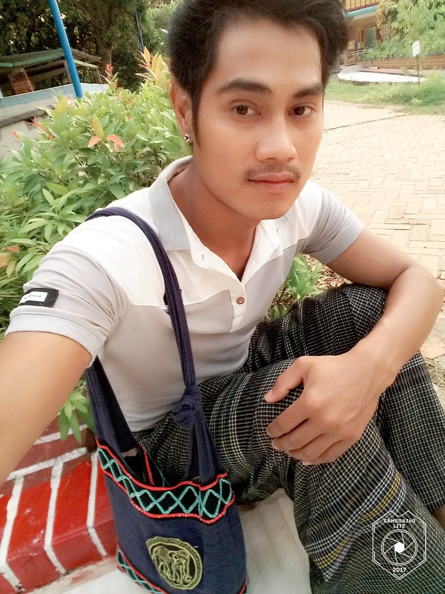 htet_yeswan's tweet photo. ရန္​ကုန္​​ေရာက္​​ေနတယ္​ အလုပ္​လုပ္​ခ်င္​လို႔ အခ်ိန္​ပိုင္​းအလုပ္​​ေလး​ေတြ႐ွိရင္​ ဆက္​သြယ္​​ေပးပါ 09771702734 https://t.co/8xLNDcYV60