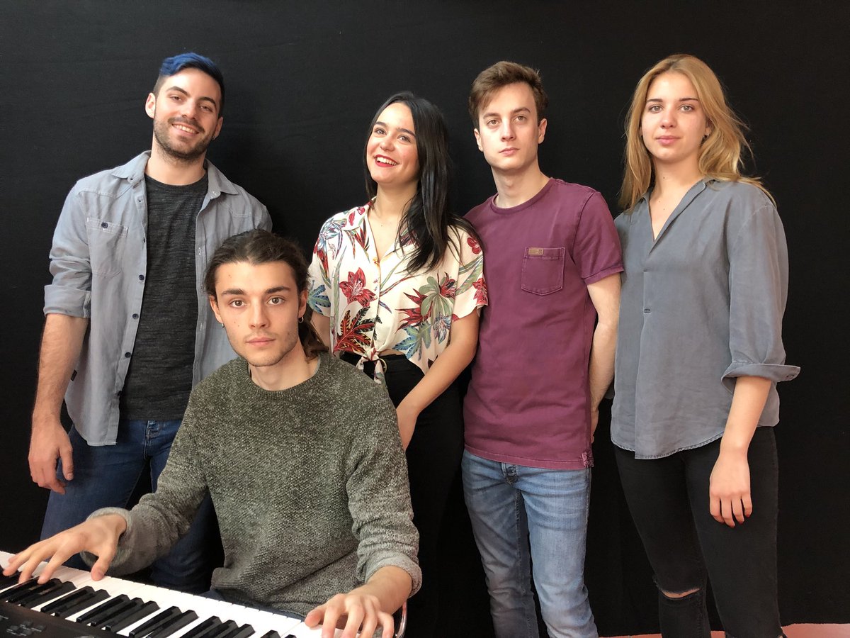 quimc's tweet image. Avui assaig amb gravacions. Gran dia. @acustic5oficial @ciaQueDeQue #2MI i el gran honor de comptar amb en @SergiFusterL #MolteGràcies  #GranEquip #GranDissabte