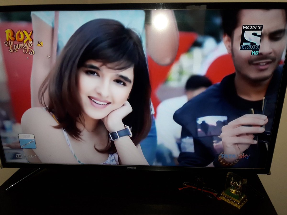 Rishadhussain4's tweet photo. Wow wow🤗finally finally finally I watched it on TV thanks #SONYROXHD and a special thanks to @gurnazarchattha sir and @ShirleySetia mam for such a lovely creation of #KoiviNahi ❤
@BibssShirley @Sarthak0207 @iNatashaSingh @jaydeepsudani2 @itsKishankk @Harsh95105 @Sathya1922000 https://t.co/xEU5iJvlZt