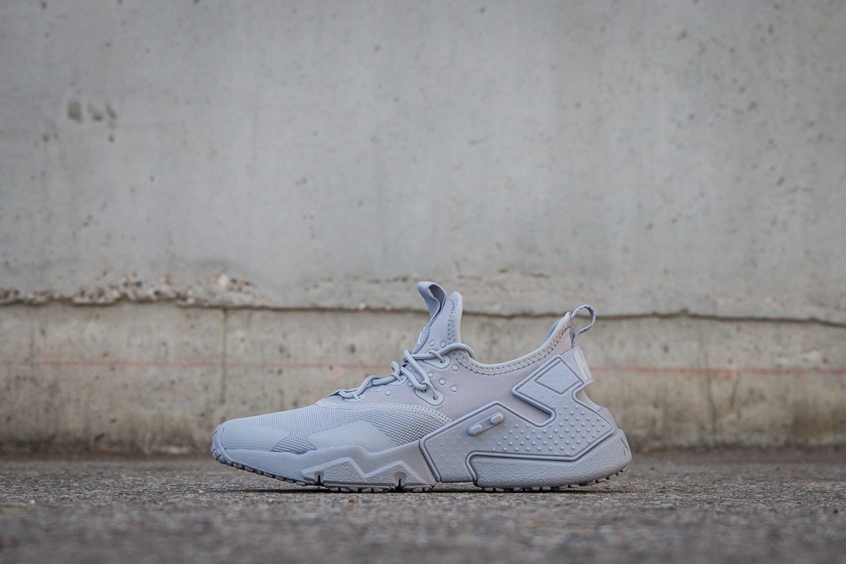 nike air huarache drift wolf grey