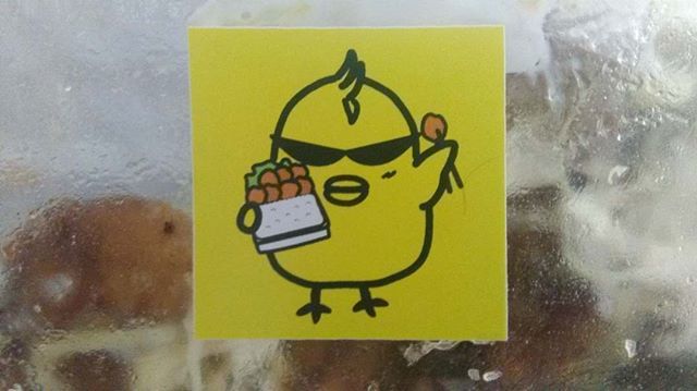 HowardoBB's tweet image. The Hannibal Lecter of chickens. This cartoon makes me hungry on many levels lol #chickenwings #meatisgood #meatisawesome #friedchicken #cartoon #japanesefood #boss #japanesecartoon #japanesecharacter #japanesemascot 😋🍗 ift.tt/2HEr0Tq