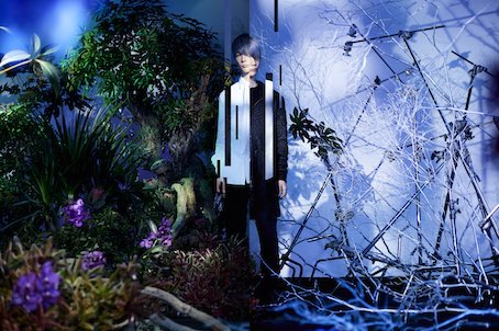 Sin23Ou's tweet photo. INTERVIEW【ichika】
光耀を増した夢幻のクリスタル。川谷絵音氏等とのスーパーチーム ichikoroの船出と共に、琴線の造形師 ichika がギターとベースで奏でるダブルファンタジーをリリース！インタビューです！！
https://t.co/hcJzpLOJDE https://t.co/pB3NiRhdnd
