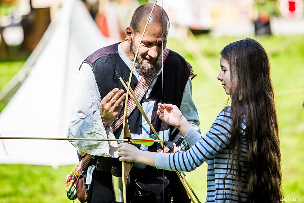 WhyZagreb's tweet photo. Two-day medieval manifestation ZmaJurjevo in the park Ribnjak 😊📷 #ZmaJurjevo #Ribnjak #Zagreb #VisitZagreb #WhyZagreb https://t.co/7muy5sdzf8