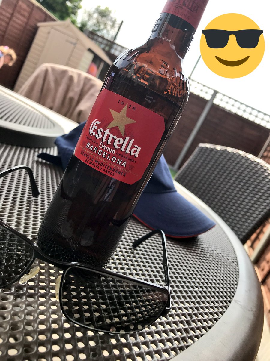iamSkinnyFatMan's tweet photo. Getting to enjoy some sunshine with a refreshing drink  #hot #sunshine #coldbeer https://t.co/F3LkvtIOPl