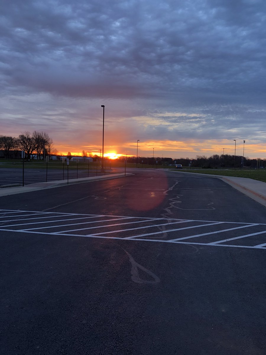 CleverFineArts's tweet photo. The early bird goes to STATE! Congratulations Mathew...you’ve earned this honor! Good luck at state! https://t.co/UZiHa291kK