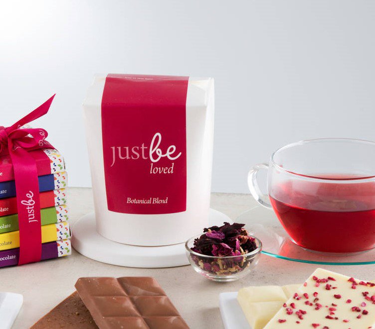 What's more British than #NationalTeaDay? 
Kick back this weekend with the ultimate cup of tea (and maybe a bar of chocolate... go on, you've earned it)

Discover <a href="/JustBeBotanical/">JustBe Botanicals</a> here:
ow.ly/DIYA30jAMns
