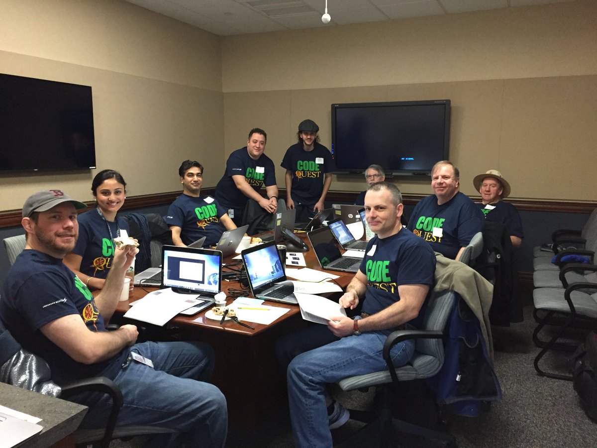 DonnaSMarks's tweet photo. Stratford, CT judges are getting ready for 24 teams. #codequest2018 https://t.co/NDX4gzQluc