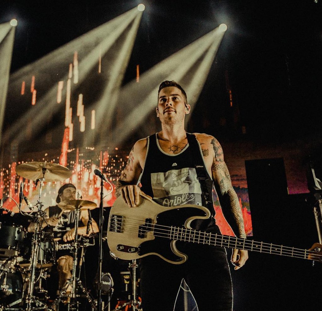 AltPress's tweet photo. A very special HAPPY BIRTHDAY to @zackalltimelow of @alltimelow 🎉 https://t.co/UrIC9ZX0HQ