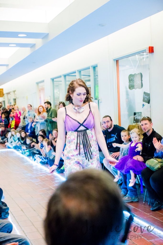 ThemisAndThread's tweet photo. So much awesomness hitting the #FashionBlog right now!
https://t.co/dCEwtjznRN
#ithacafashionweek #feministfashion #flxfibers #recycledclothing #handmadepaper #fashrev #fashionrevolutionweek #pressrelease #flxevents https://t.co/QU8Ia5umli