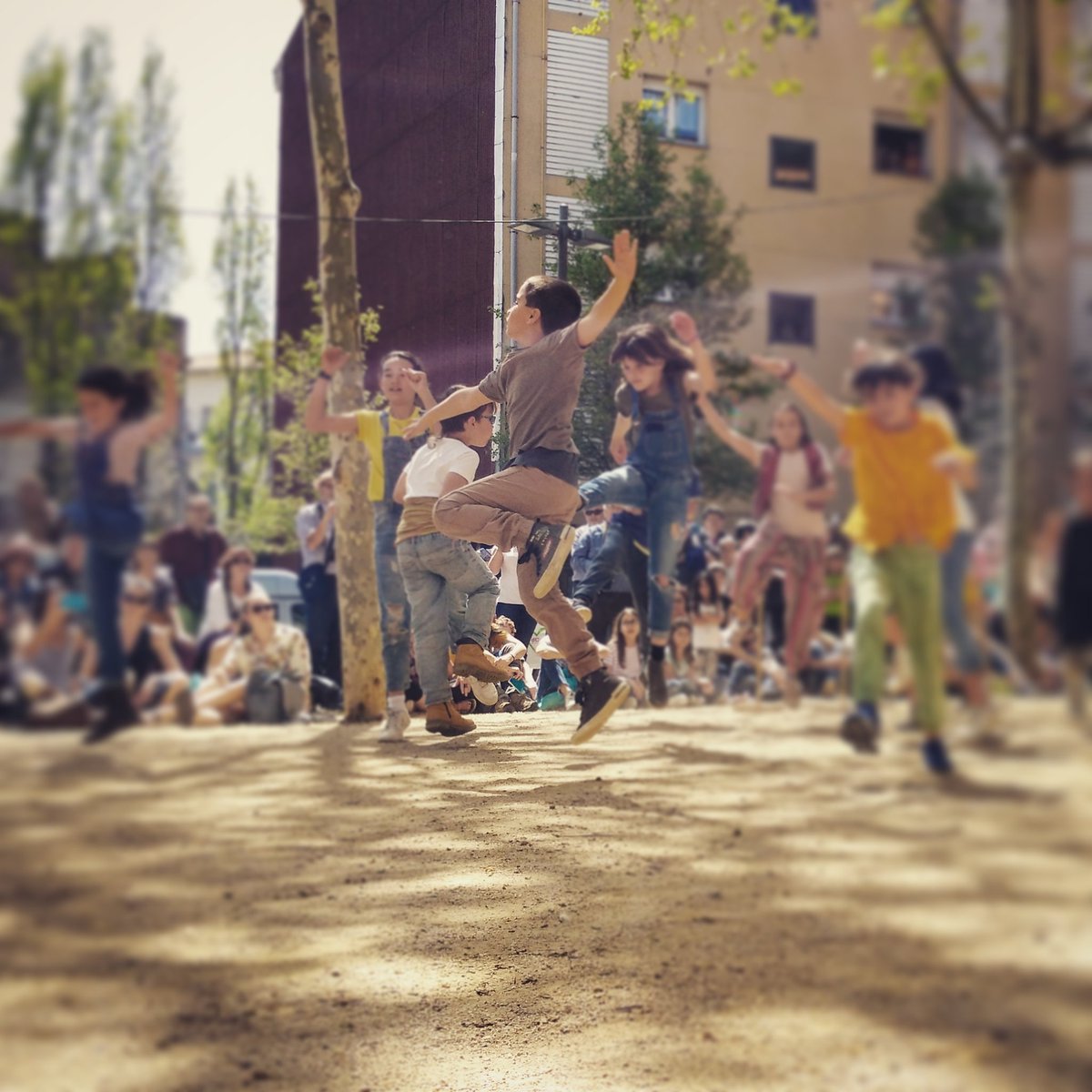PepG_P's tweet photo. El futur de la dansa és el present del @SismografOlot #Sismògraf18 #LabranzaKids @ Olot https://t.co/IcVBYEK44s https://t.co/A8kAMb8fSu