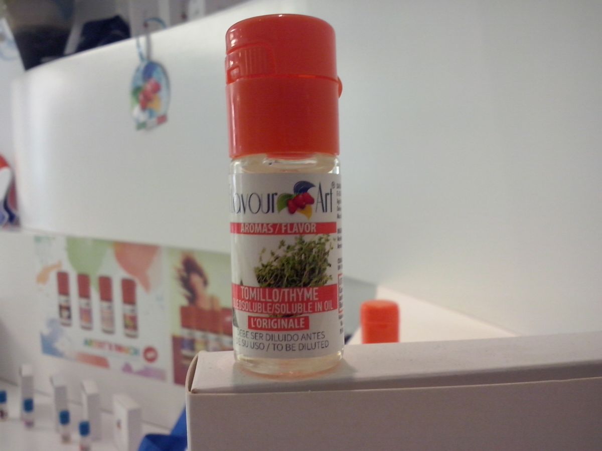 FlagshipBcn's tweet photo. Para sus recetas más originales hoy proponemos un aroma fuerte, dulce y aromático. ¡Es el aroma de Tomillo! Prepara los mejores risottos o dales más sabor a tus platos de carne. https://t.co/WyU99cqL3N