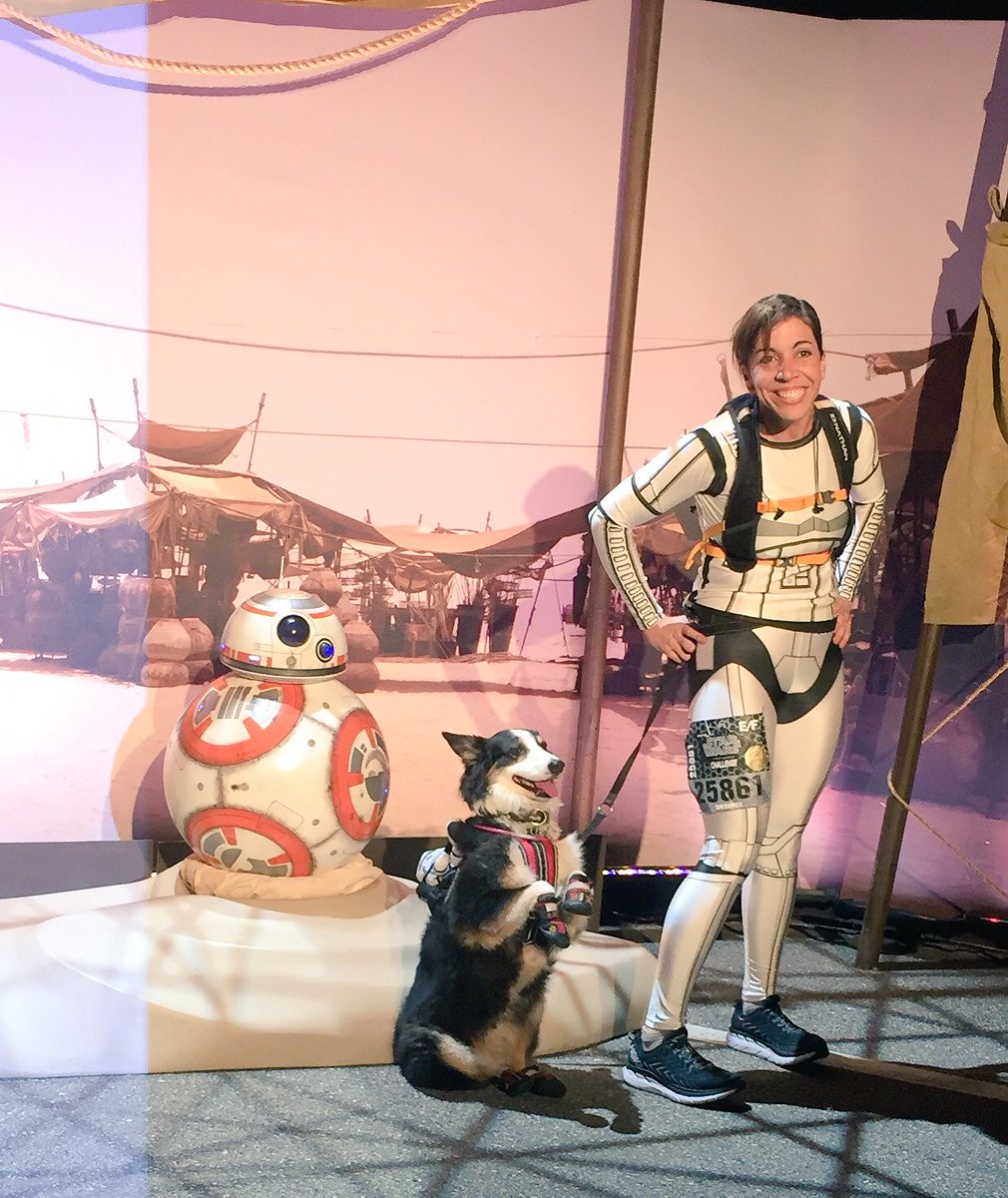 DFLrunner's tweet image. Best couples costume at the #starwars10k today—