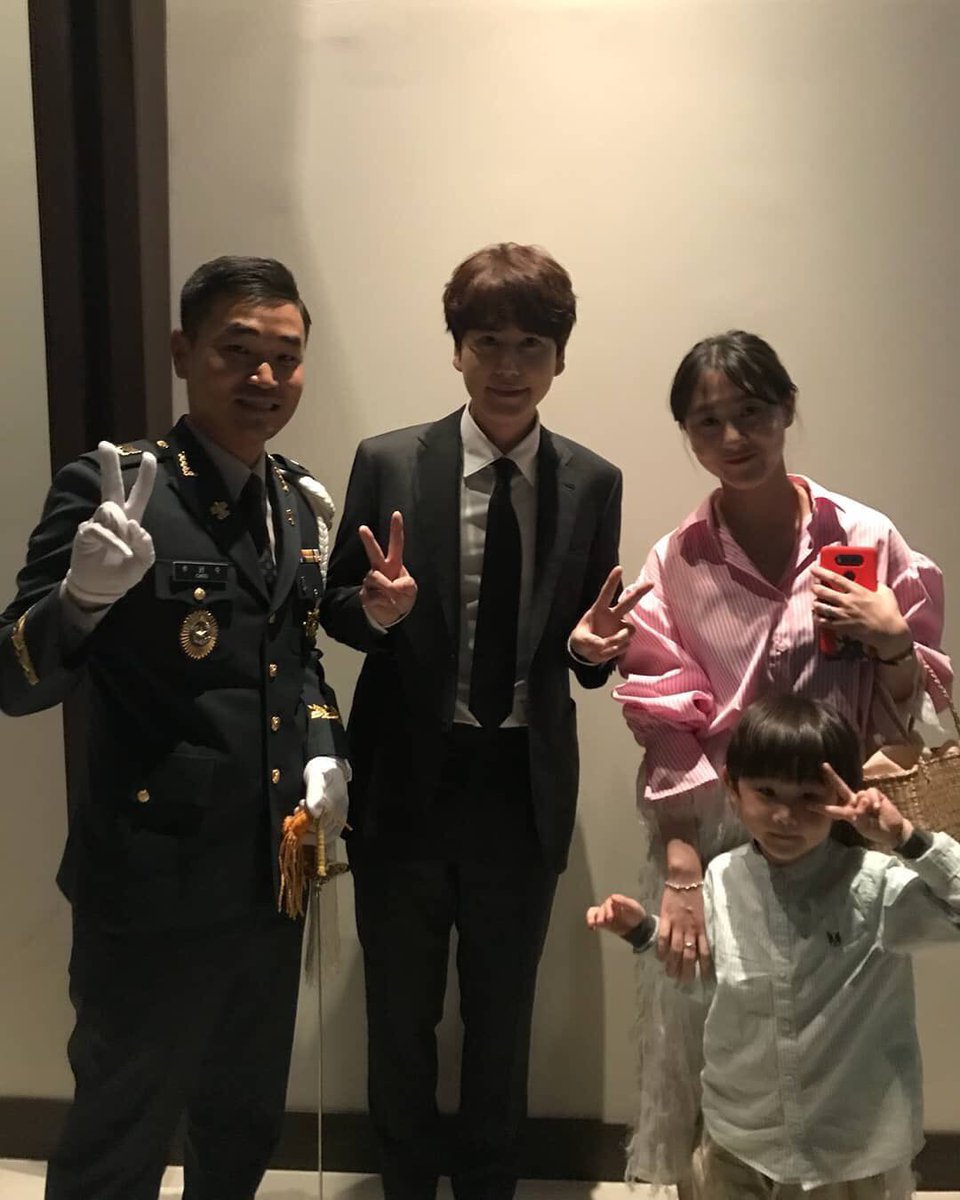 OurGyuhyun's tweet photo. Kyuhyun at the wedding today 💙 https://t.co/8zjt9ANDx2