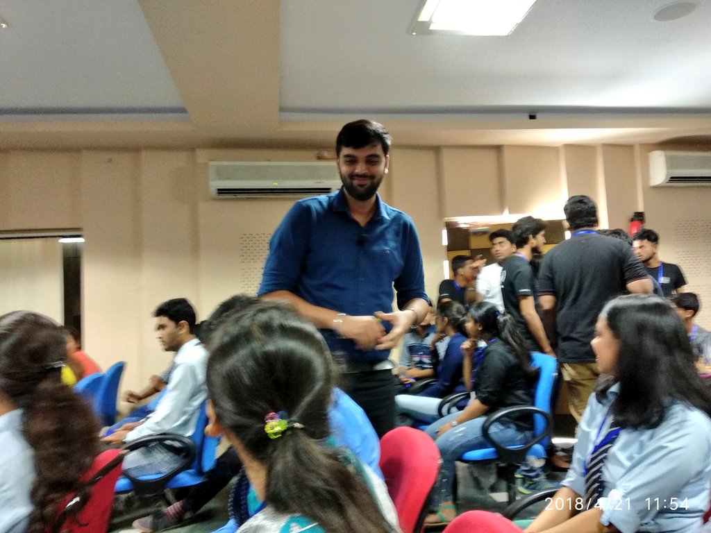 Monideep_Cule's tweet image. #DWSILIGURI
#DEVELOPERWEEKEND
#ANUJDUGGAL
#ProgessiveWebApps
#NothingBetterThanAnITERACTIVESESSIO