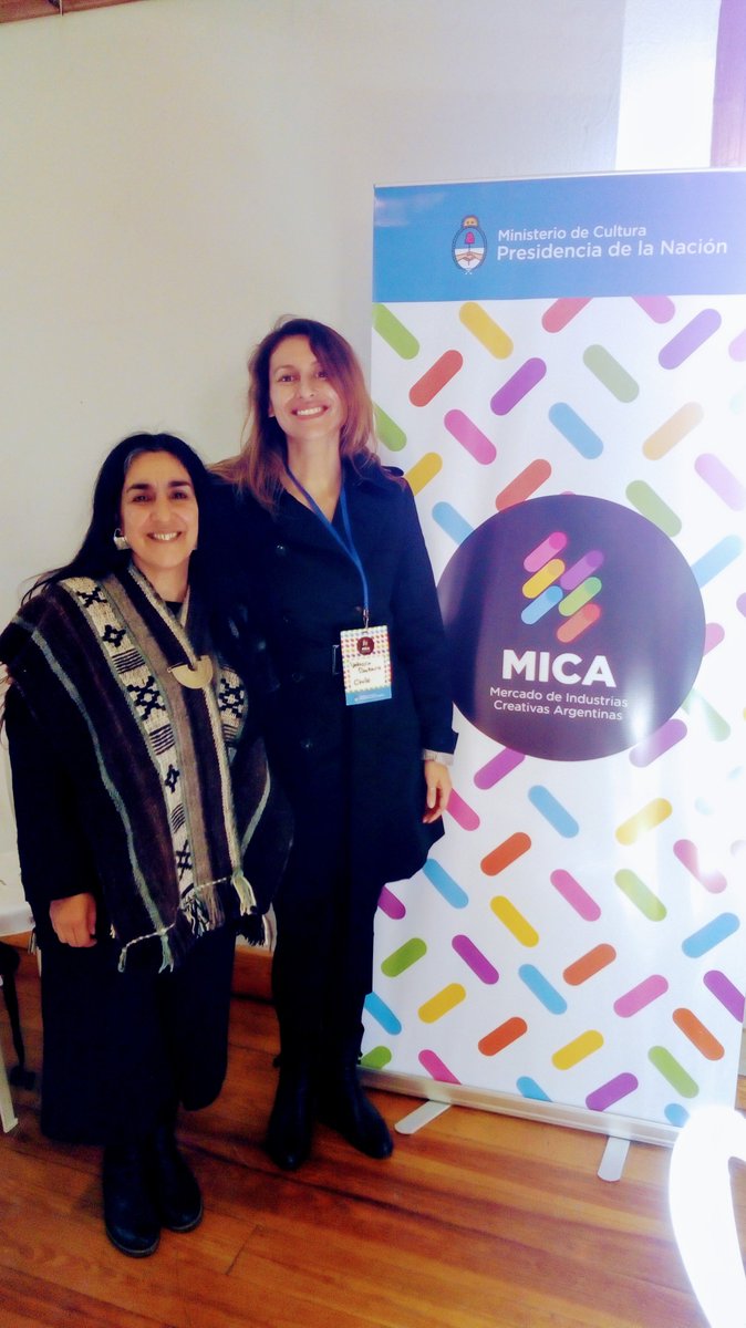 roxiamarilla's tweet photo. Ayer presentamos junto a Barbara Velasco @BtaBarbara la propuesta para artesanos y artesanas en el Mercado Regional Patagonia MICA #MicaFederal https://t.co/QsKumtkaDX