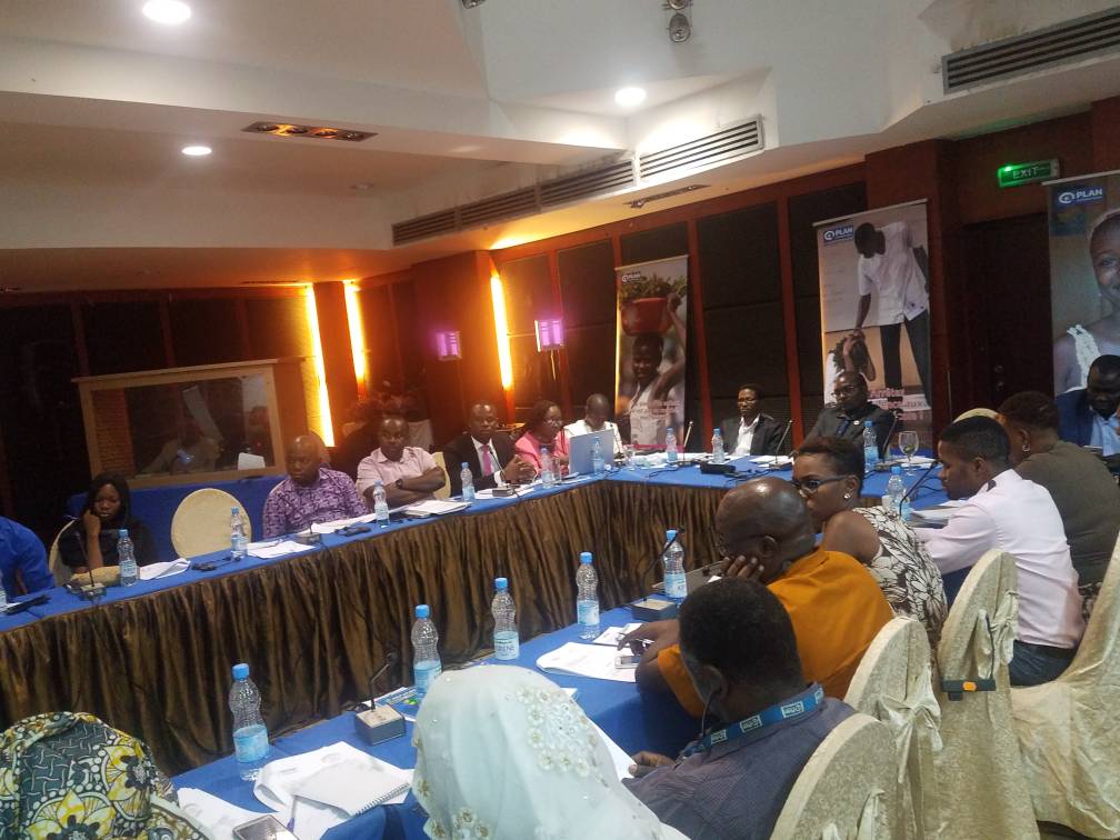 ACERWC_CSOForum's tweet photo. How can we have empirical informed policies on children?, utilization of data to improve the lives of children. If you are not in #Bamako tell us how we can have empirical research to inform policies in Africa #ACERWCCSO12 https://t.co/Y7XKL7coln