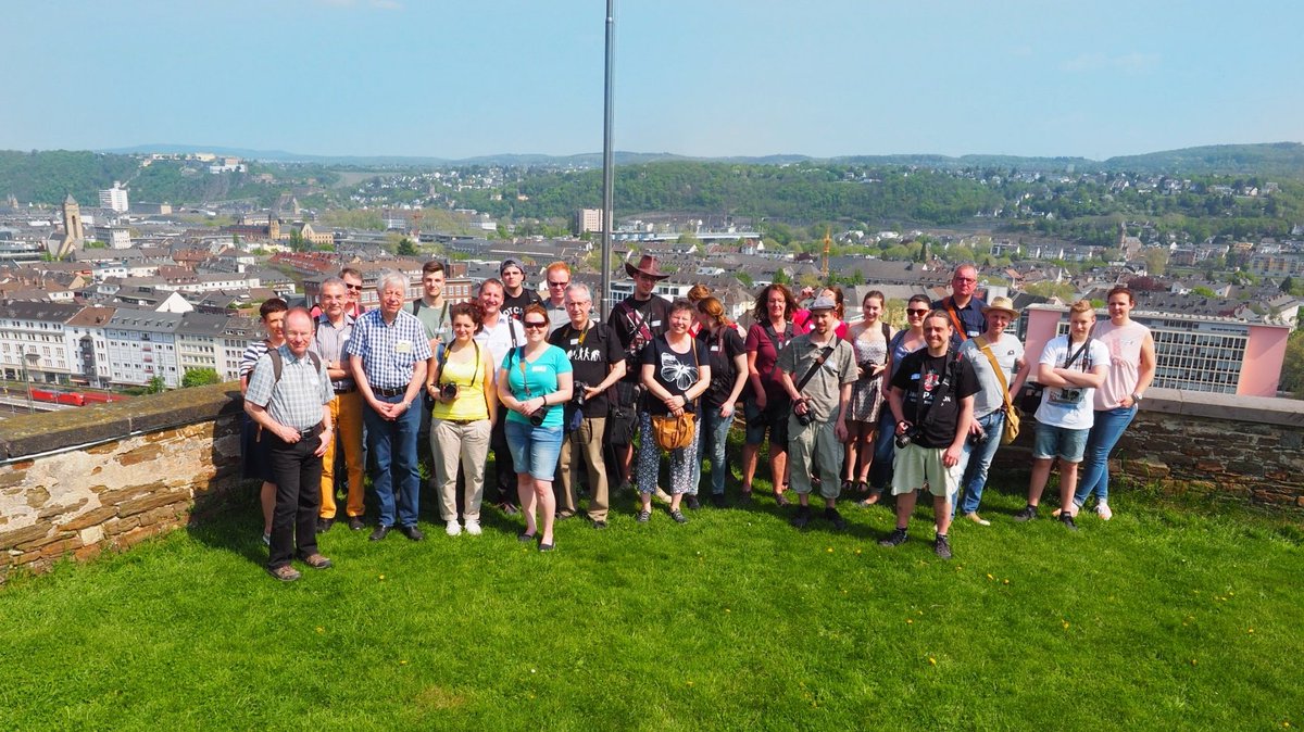 Fast 30 Personen beim 3. #RheinstaWalk in Koblenz auf Fort Konstantin #Koblenz

#RheinstaWalk #ProKonstantin #HbfKoblenz #Remos #FestungsStadt #koblenzergram #mittelrheingram #igerskoblenz #koblenzERleben