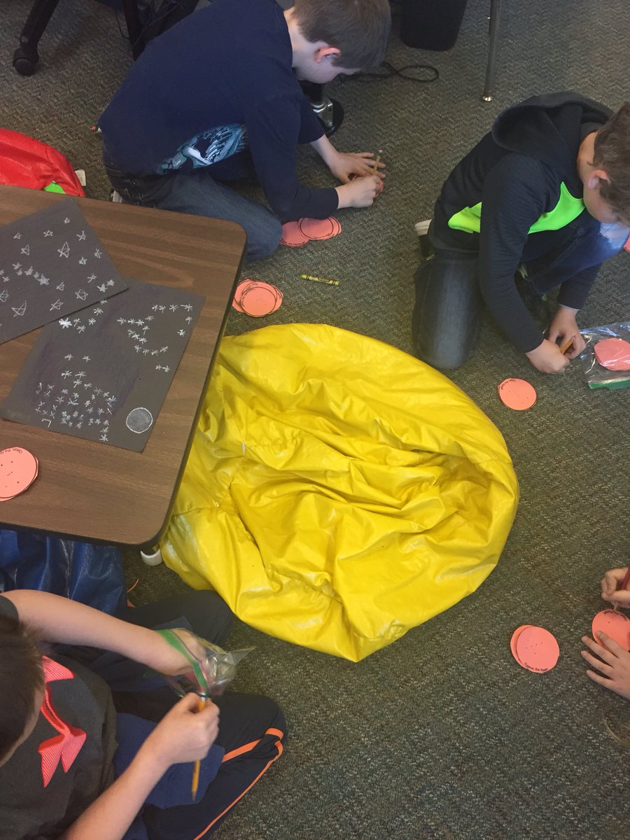 plynn_silvey's tweet photo. Getting our constellation viewer ready before ESSL@TuES_PACK #flexibleseating #engagedscience https://t.co/Ss58BfgG32