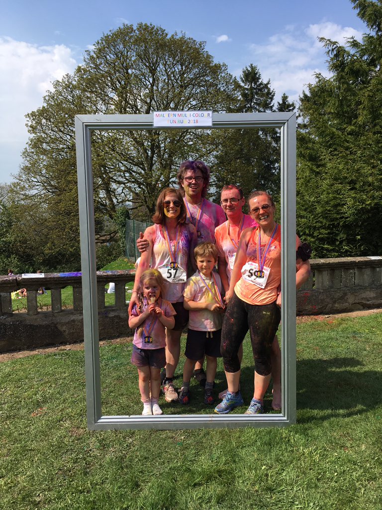 ClareYM1978's tweet image. Multicolour paint run was so much fun 🎨🏃🏽‍♀️ #Malvern #PaintRun #MultiColourRun #Fun #Charity