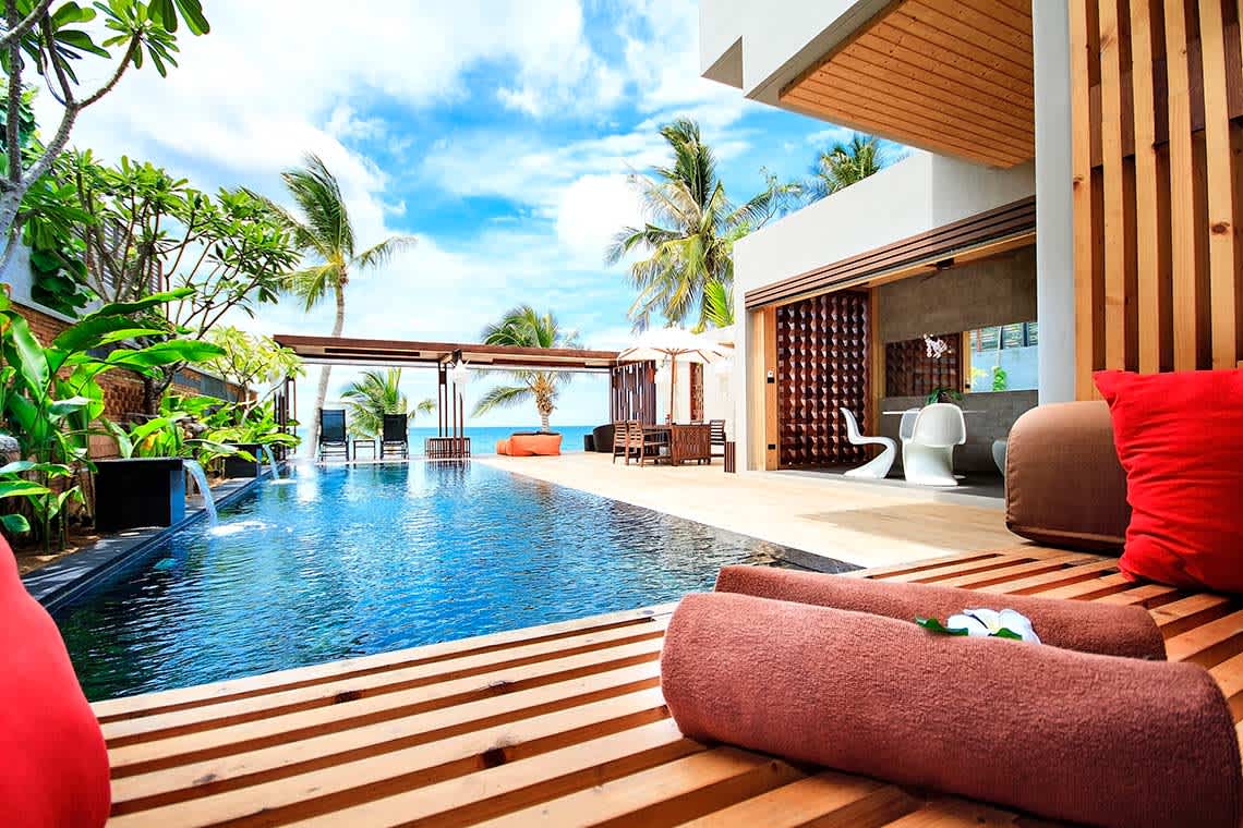 Heavenrentals's tweet photo. Fantastic and Perfectly Designed 3BR #Beachfront #Luxury #Villa in #KohSamui ~ Book Now: https://t.co/uQo1pC4fgq #luxuryvilla #boutiquehotel #luxurytravel #villarentals #designvilla #design #contemporaryvilla #travel #holidayrental #beachvilla https://t.co/lkZ6X3wjFV