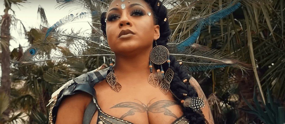 CBMF_TV's tweet photo. #NowStreaming on #CBMFTV | Liza Monet - Plein les poches - https://t.co/WS4NXlBvfe https://t.co/Sx1gQURydi