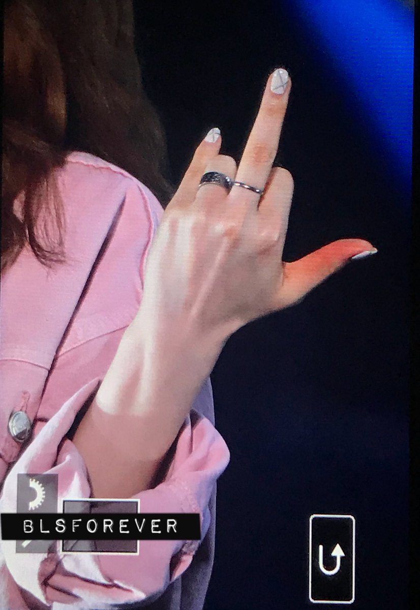 blsforever309's tweet photo. 180421 2018 BEST OF BEST CONCERT IN TAIPEI 프리뷰 (2) #태연 #Taeyeon https://t.co/VlrgbDbWS2