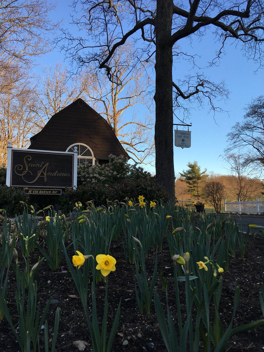 sagc1888's tweet photo. Apple Tree Day is here! #weplay #openingday #metropolitangolf https://t.co/tlpcd04PUT