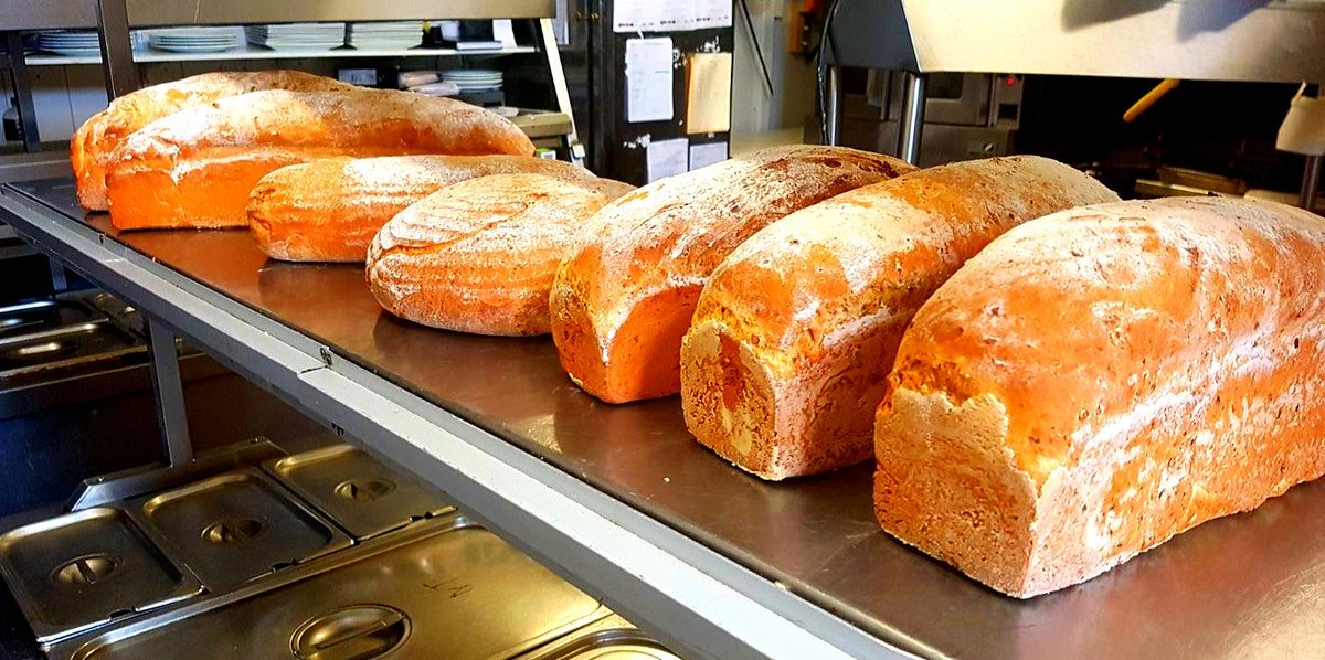 BelleekCastle's tweet image. #PumpkinBread &amp;amp; #MilkBread freshly #baked out of the oven @BelleekCastle ! Ready for eating! Yummy!
@WAWHour @wildatlanticway @IrelandBlueBook