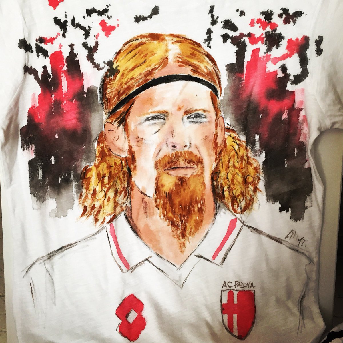 PororocaItaly's tweet photo. •ritratti di campioni•
#TShirt #dipinta #handpainted #madeinitaly #ritratto https://t.co/NYS2G6CjqU