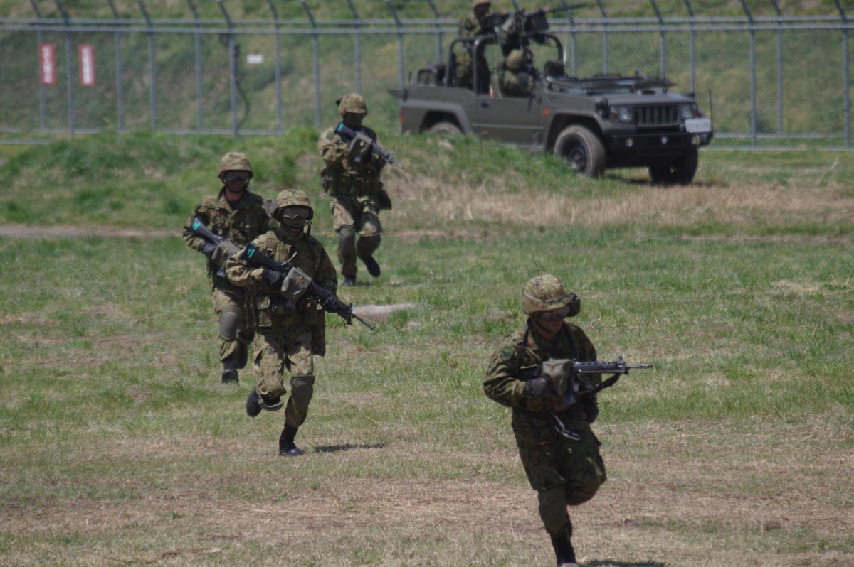 自衛隊　特殊部隊　チャレンジ 71HHAqUfEnL._AC_UF350,