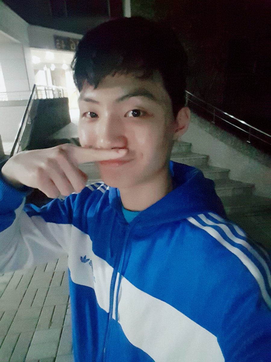 Jumpluff_Union's tweet photo. 밤산책~~!! https://t.co/G7jivykDQR