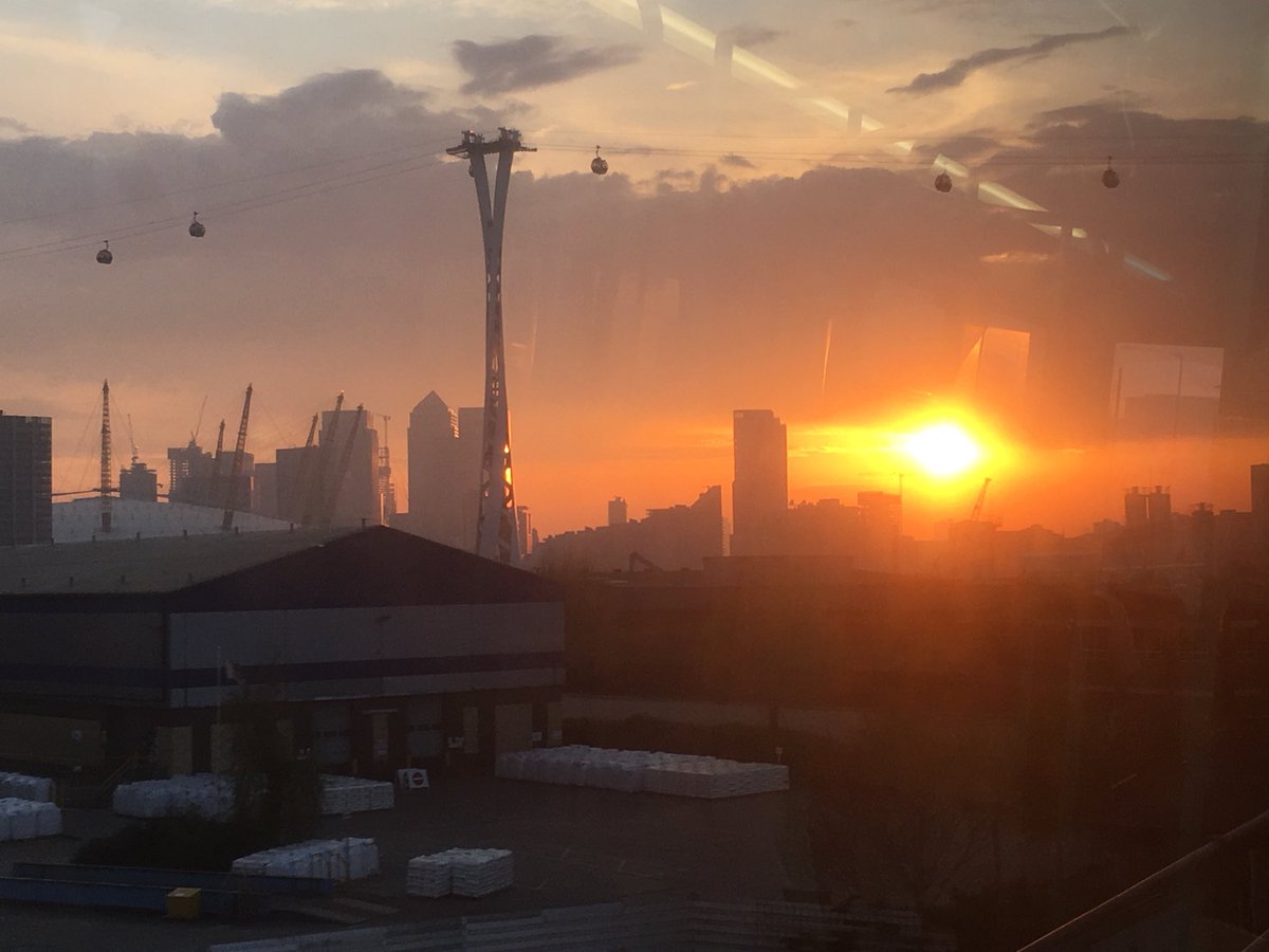 Hell of a sunset over the City tonight. Wow! 
#sunsetLondon #sunset #London #beautiful #sky