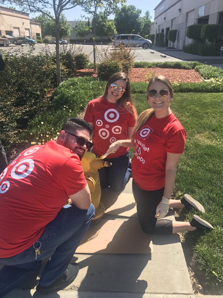 Giving back to our local community with #lovetracy #EarthDay #t0738