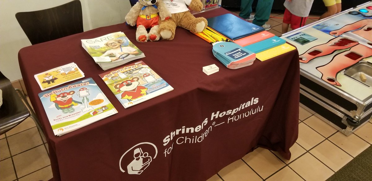 HikariKishi's tweet image. Saturday morning up at 6 am...helping set up the @ShrinersHON booth at the Annual Special Parent Information Network in the UH Student Center! Come stop by and learn about the ways you can get support and try your hand at Operation! #spinittowinit
