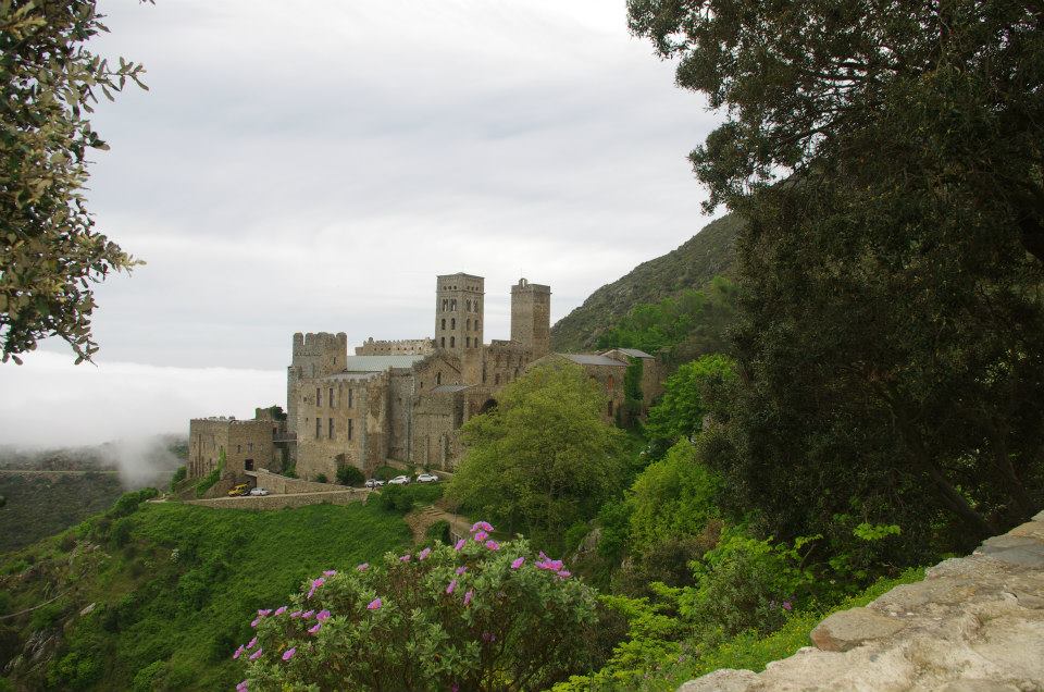 Recordeu què bonic que és pujar a Sant Pere de Rodes? en teniu una bona ocasió el proper diumenge 6 de maig, apunteu-vos a la 6a Pujada a Sant Pere de Rodes a viapirena.cat i veniu a disfrutar d'un dia de festa grossa al conjunt monumental!!